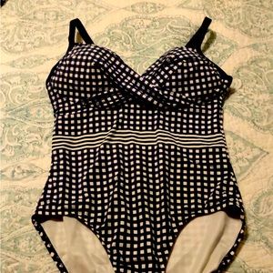 Draper James size 10 swim by lands end